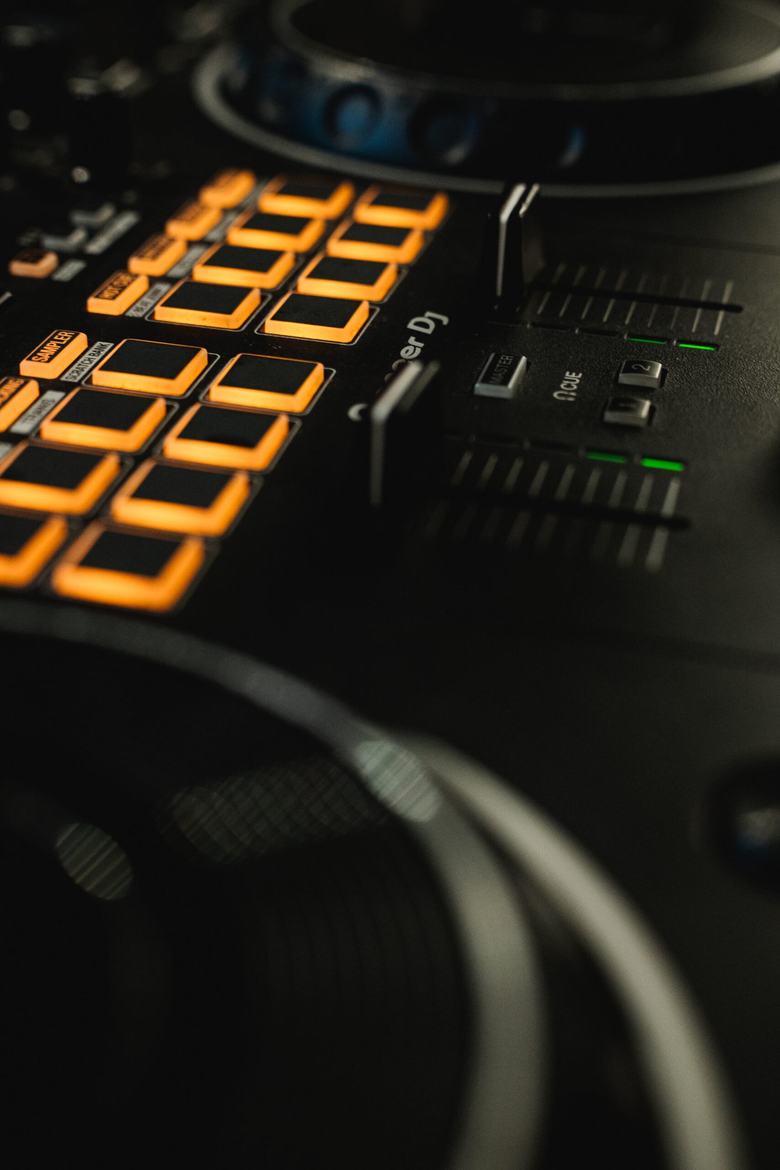 Centro Cultural Belchior divulga selecionados para curso de mixagem musical com Agê, do programa Ondas Formativas